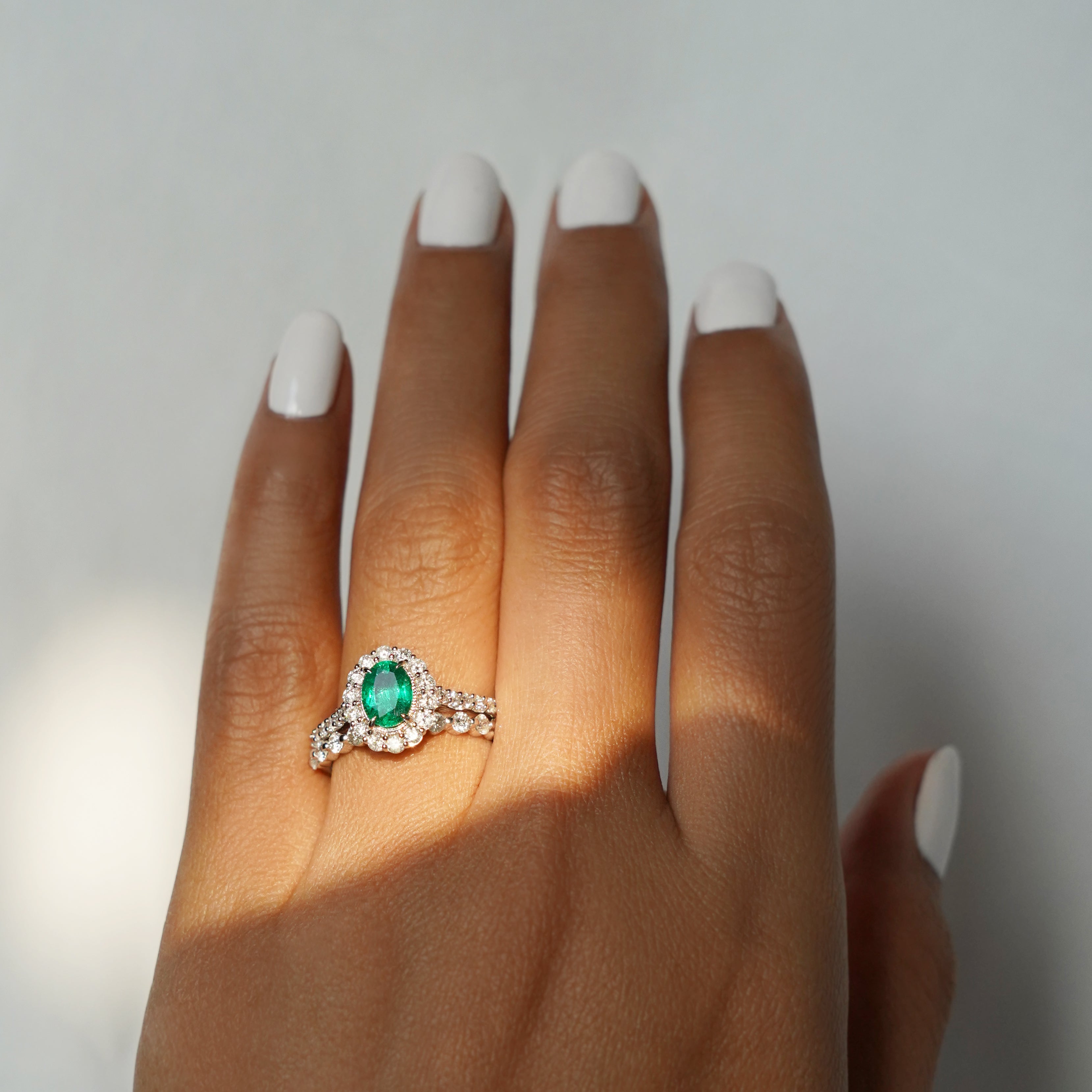 OVAL EMERALD AND DIAMOND RING - SOLID 18K WHITE GOLD