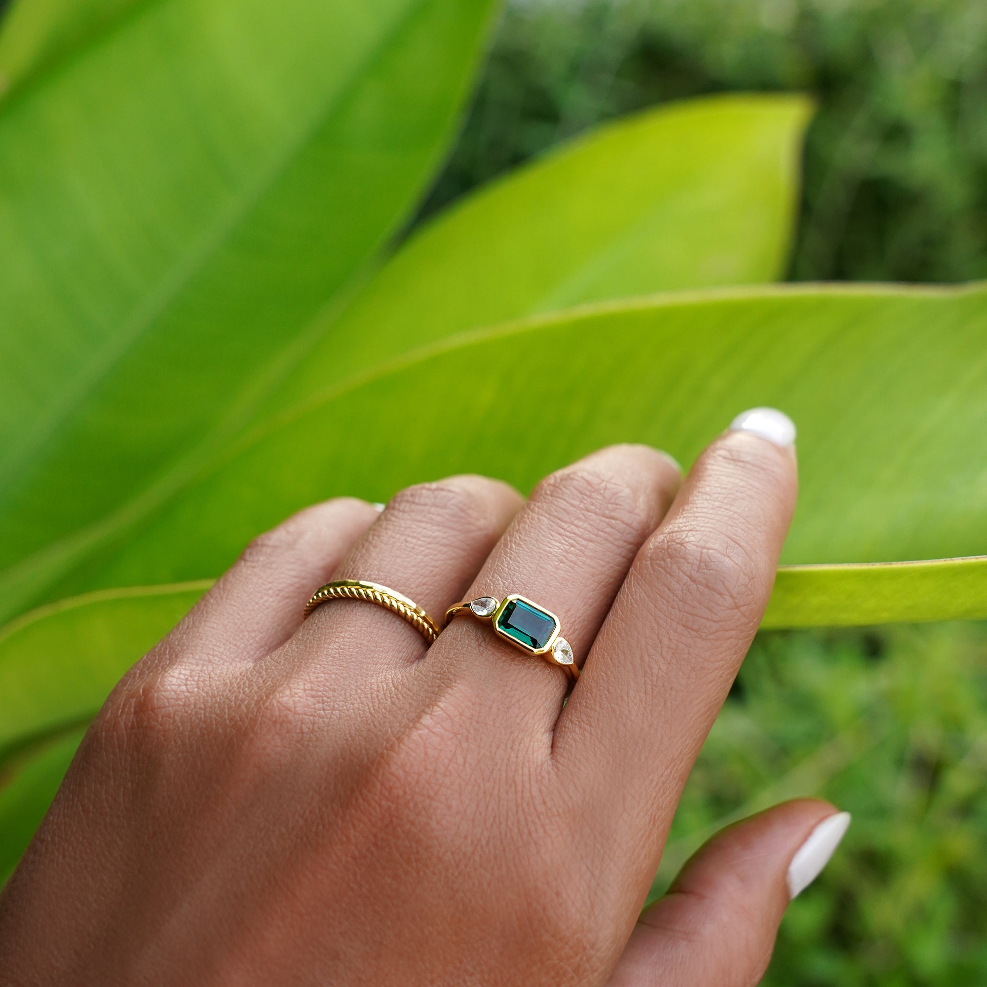 IBU BAGUETTE GREEN QUARTZ RING