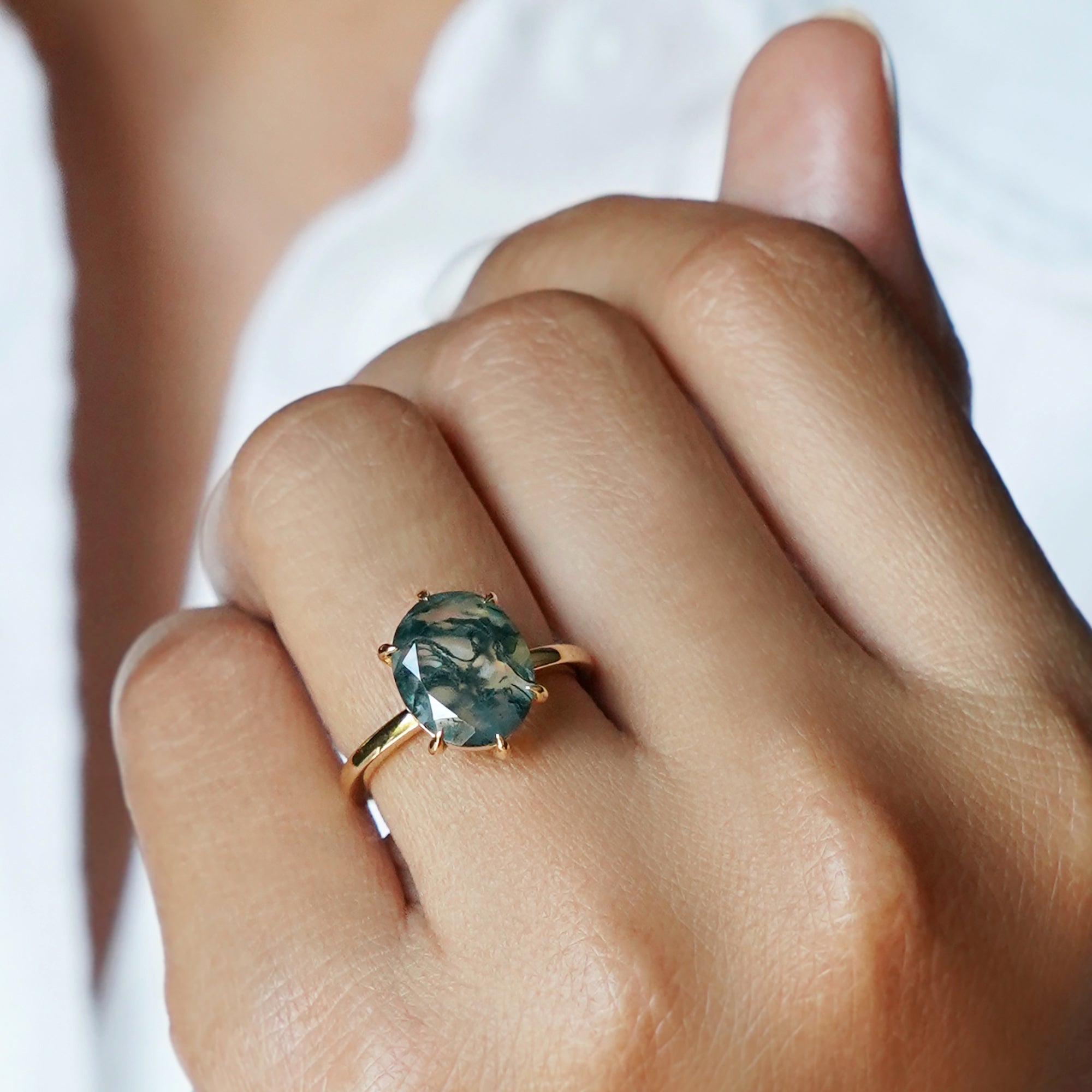 OVAL MOSS AGATE RING - SOLID 18K YELLOW GOLD