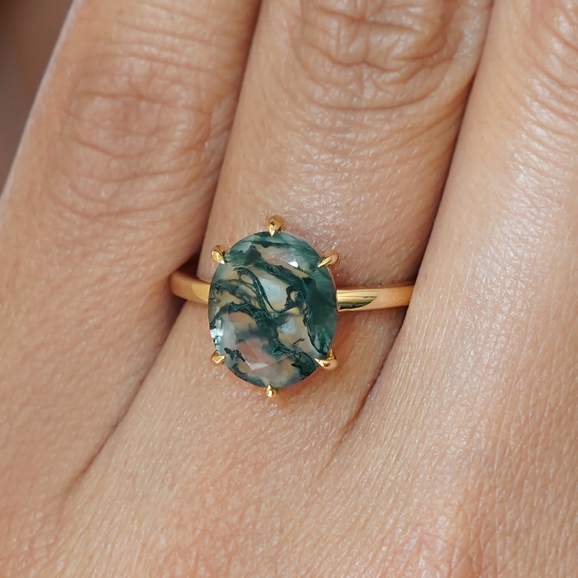 OVAL MOSS AGATE RING - SOLID 18K YELLOW GOLD