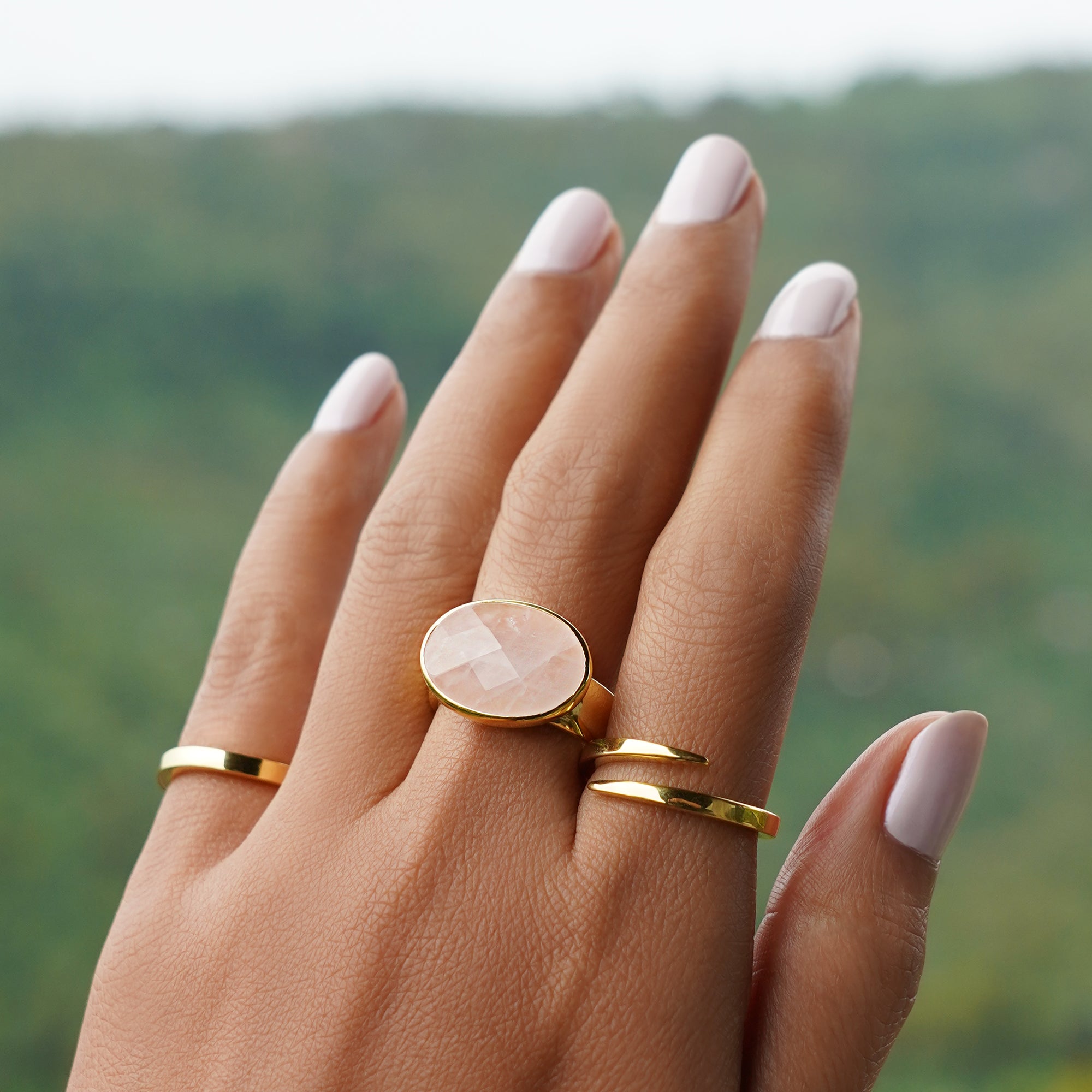 VIRA BOLD RING - ROSE QUARTZ