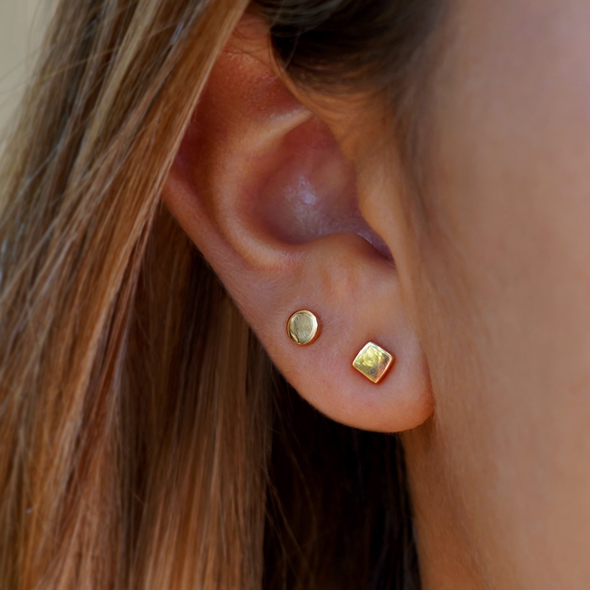 ESSENTIAL TINY ROUND EARRINGS - BITS OF BALI JEWELRY